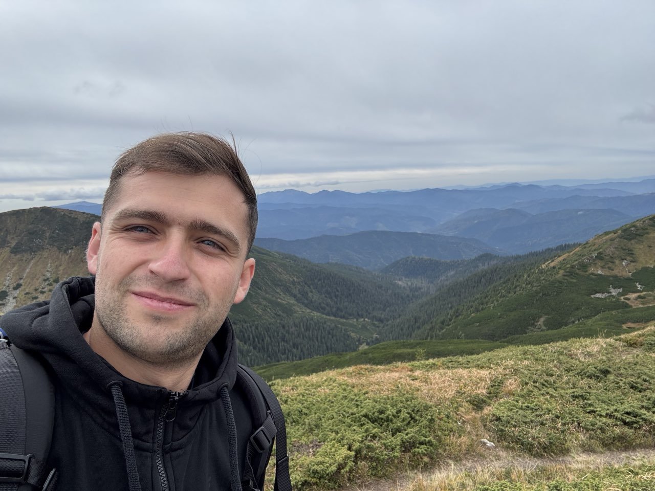 Віктор Чумаков · волонтер фонду